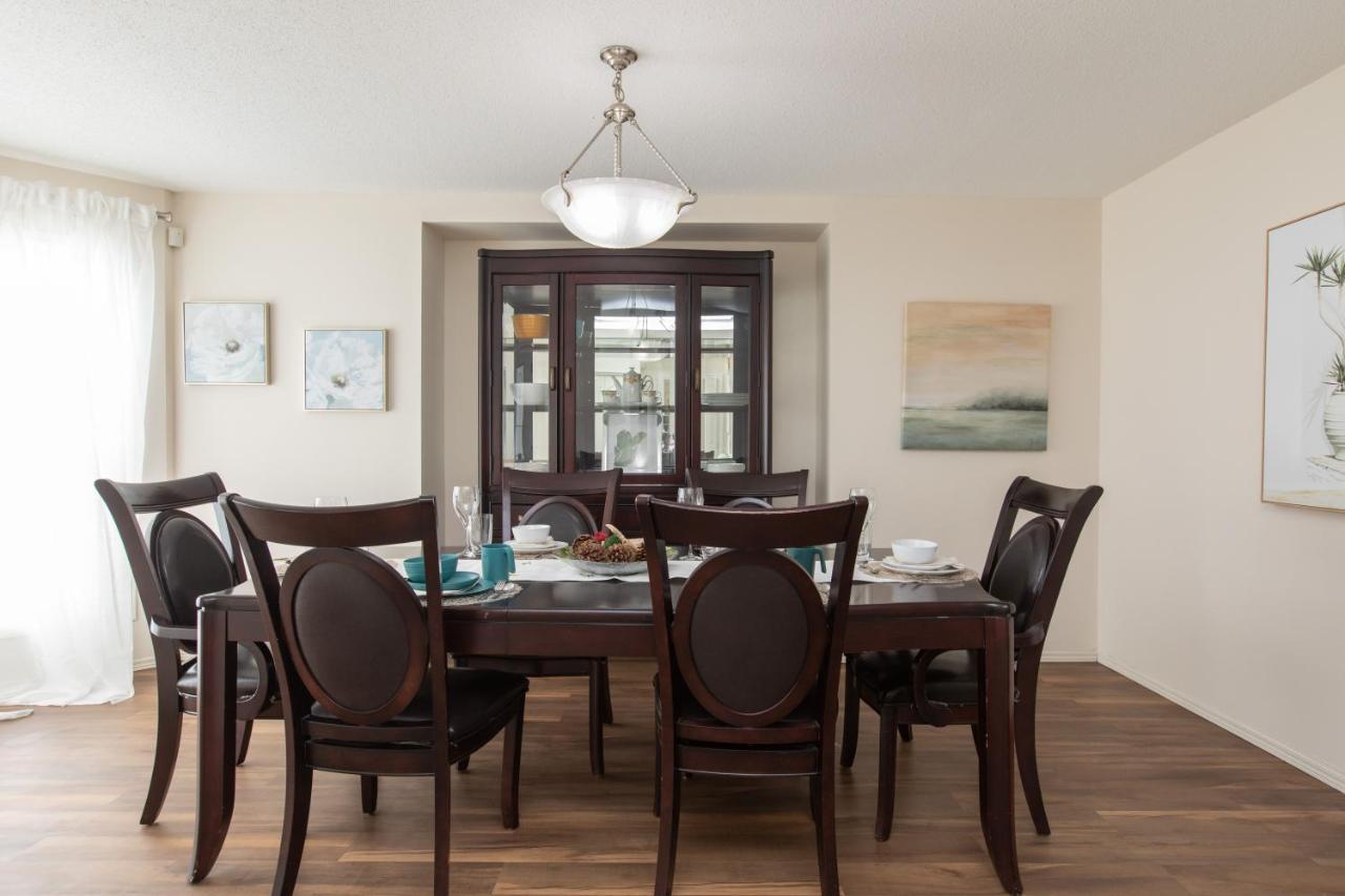 Elegant 6 Bedroom House Near U Of Manitoba Winnipeg Eksteriør billede