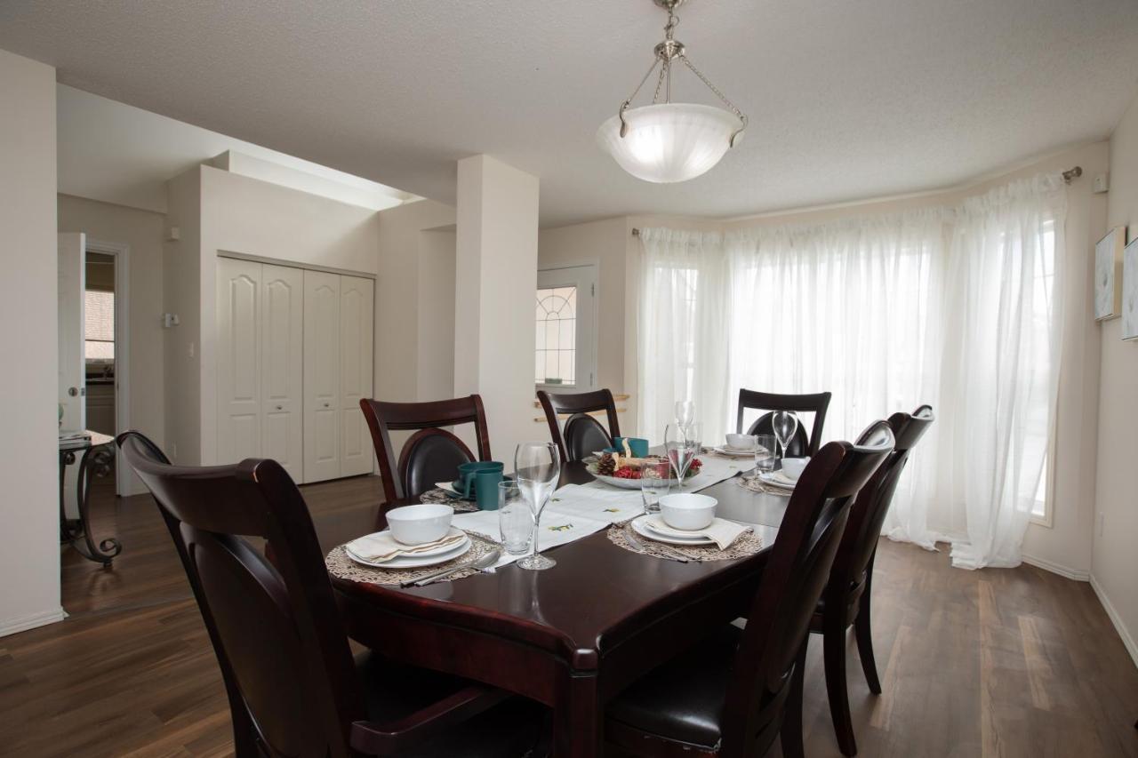Elegant 6 Bedroom House Near U Of Manitoba Winnipeg Eksteriør billede