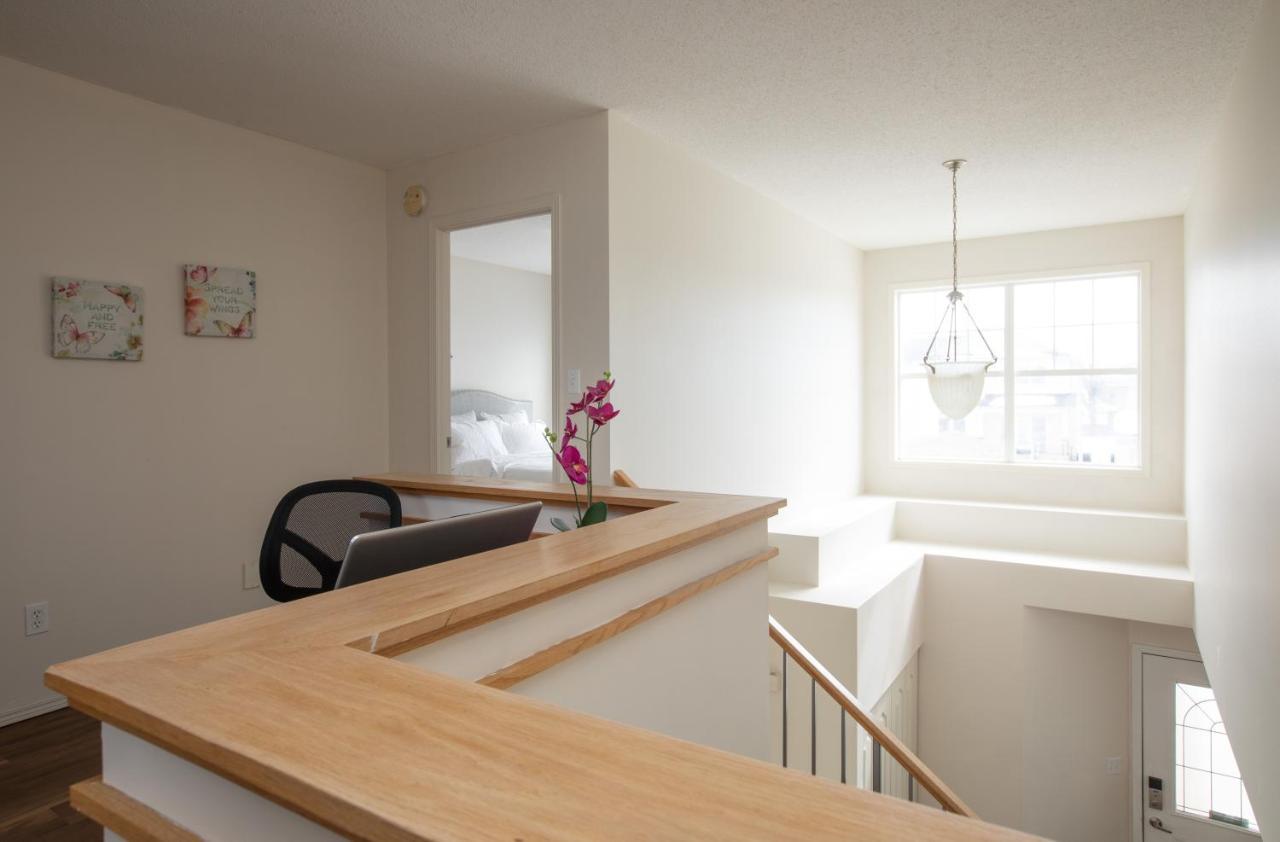 Elegant 6 Bedroom House Near U Of Manitoba Winnipeg Eksteriør billede